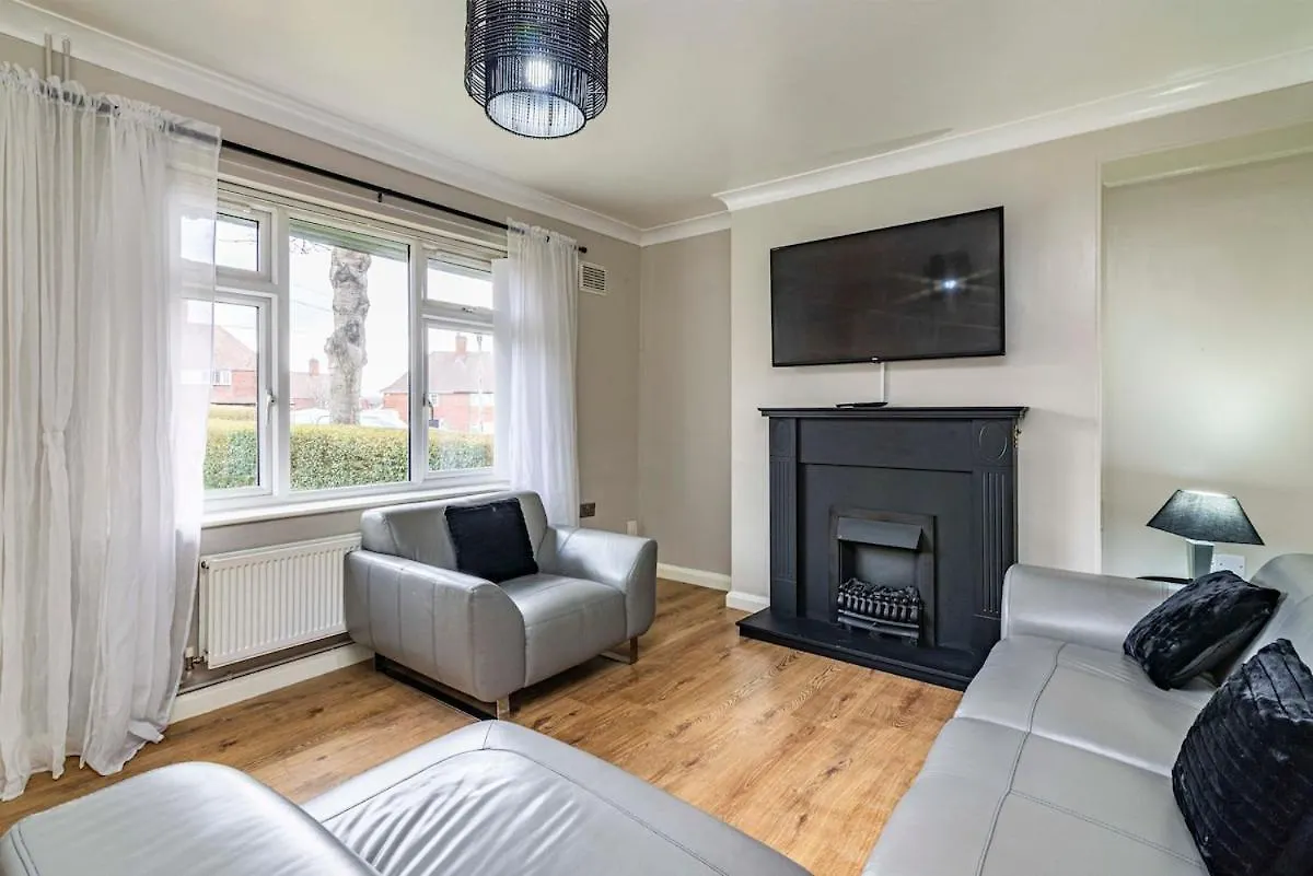 Entire Stylish Family Home With Free Parking Nottingham United Kingdom