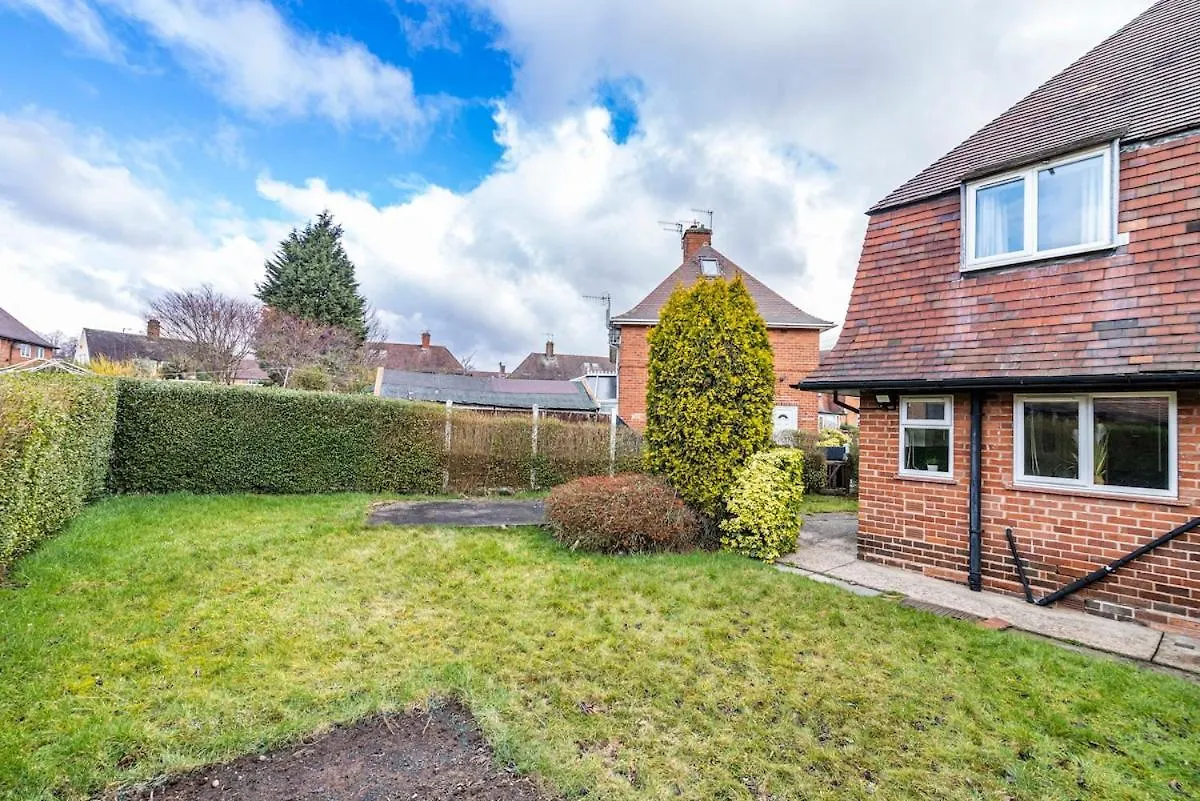 Entire Stylish Family Home With Free Parking Nottingham Villa