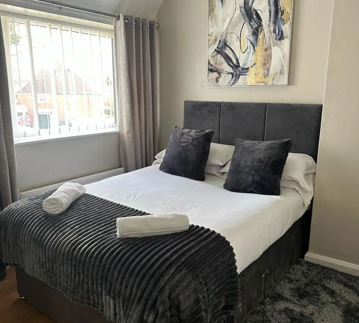 Entire Stylish Family Home With Free Parking Nottingham 0*,